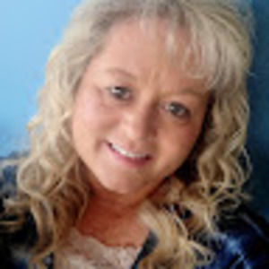 Meet your Posher, Roxanne